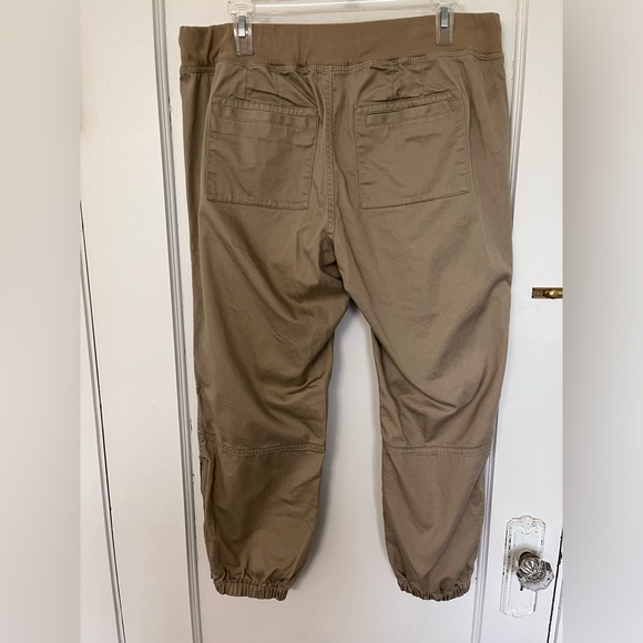 Eddie Bauer joggers, L, khaki - Picture 12 of 12